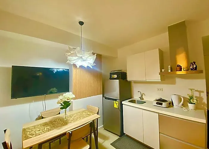 One Bedroom In Hotel *