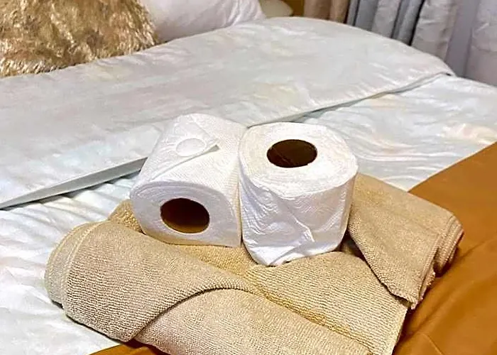 Hotel One Bedroom In *